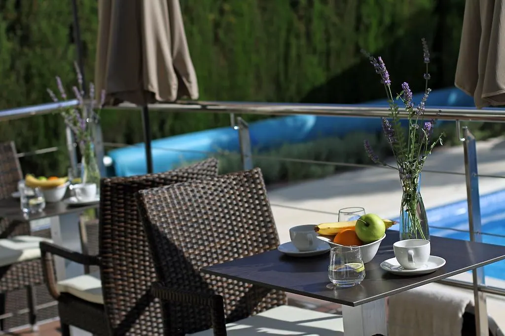 Bed and breakfast Rooms Villa Oasiss Vinkuran